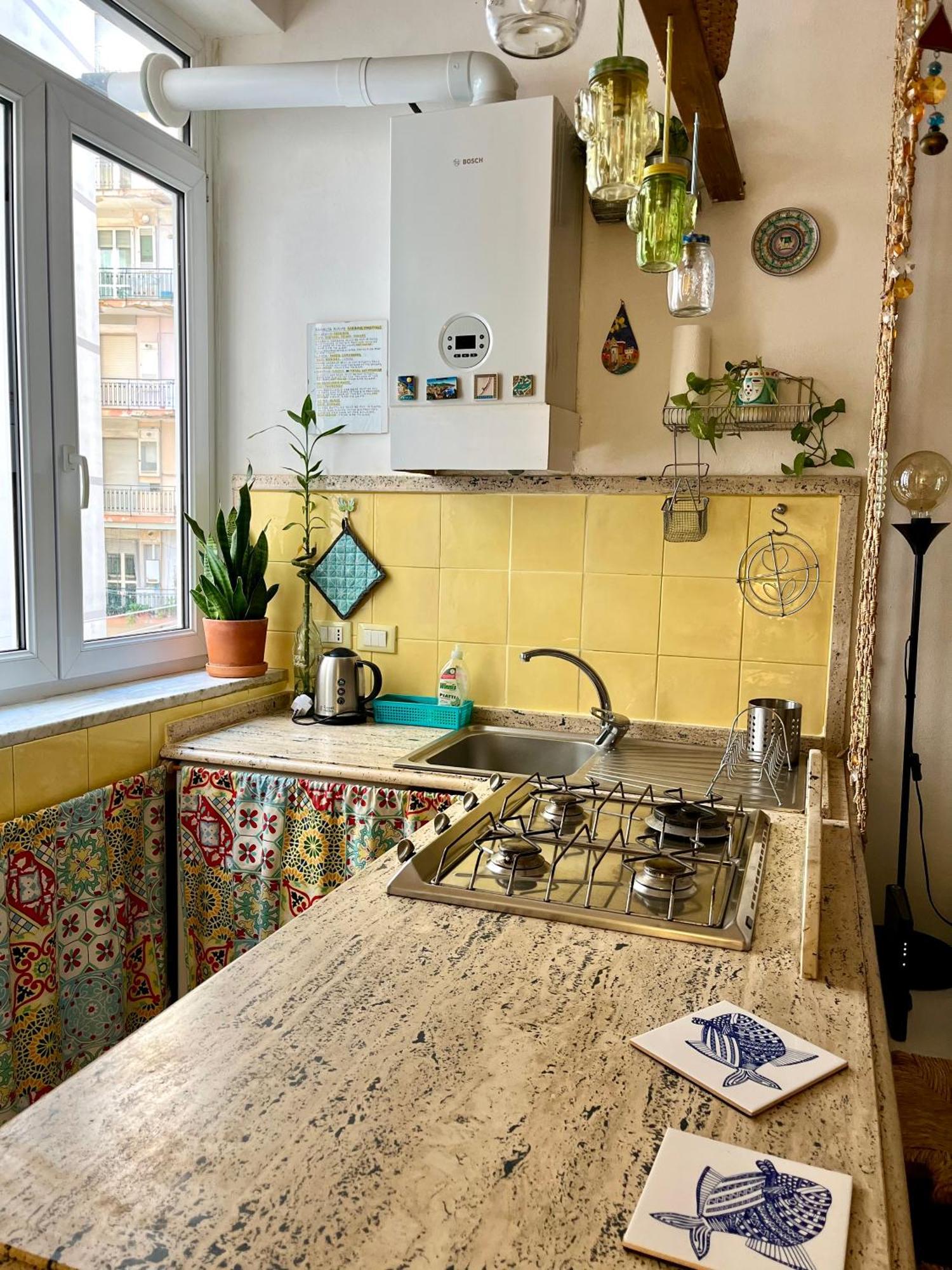 Casa Vacanze Seahorse Салерно Екстериор снимка